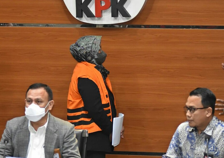 KPK Geledah Rumah Ade Yasin di Bandung