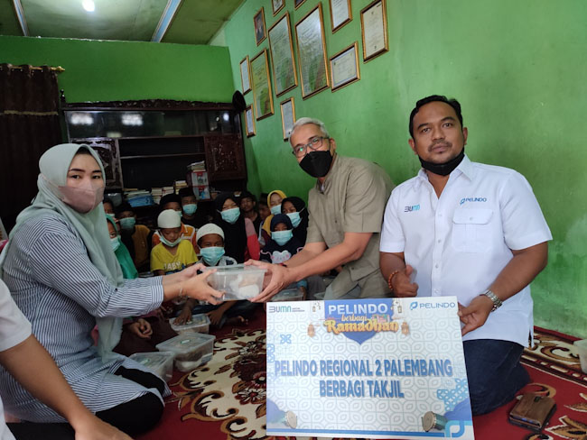 Pelindo Berbagi Ramadhan Regional 2 Palembang