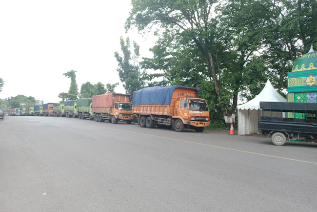 Angkutan Barang Dibatasi Jam Operasional