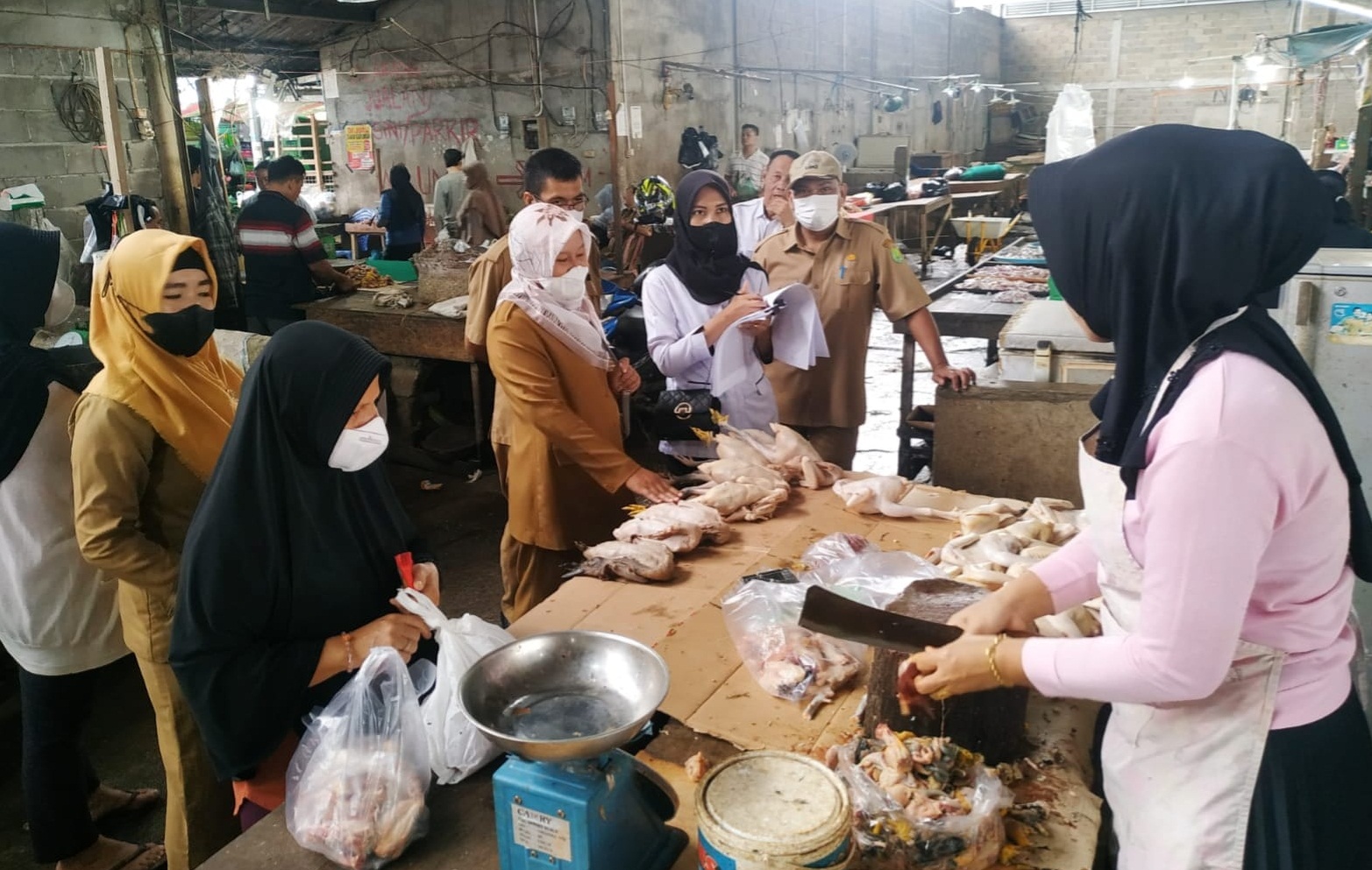 Disdagperin Muba Sisir Pasar, Temukan Mie Basah Berformalin