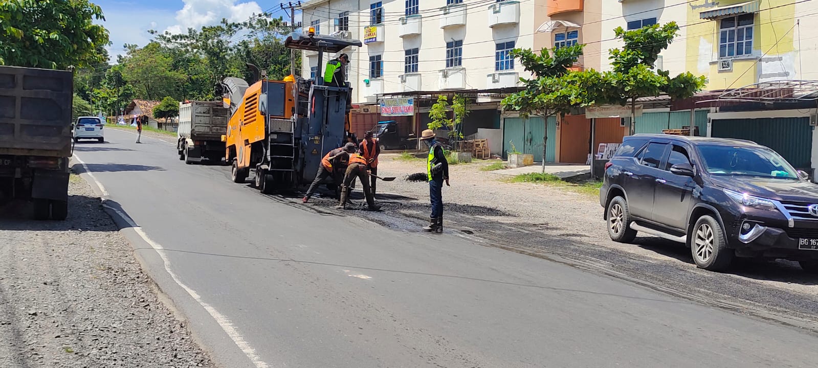 Jelang Lebaran, Jalan Lintas Sumatera Mulai Diperbaiki