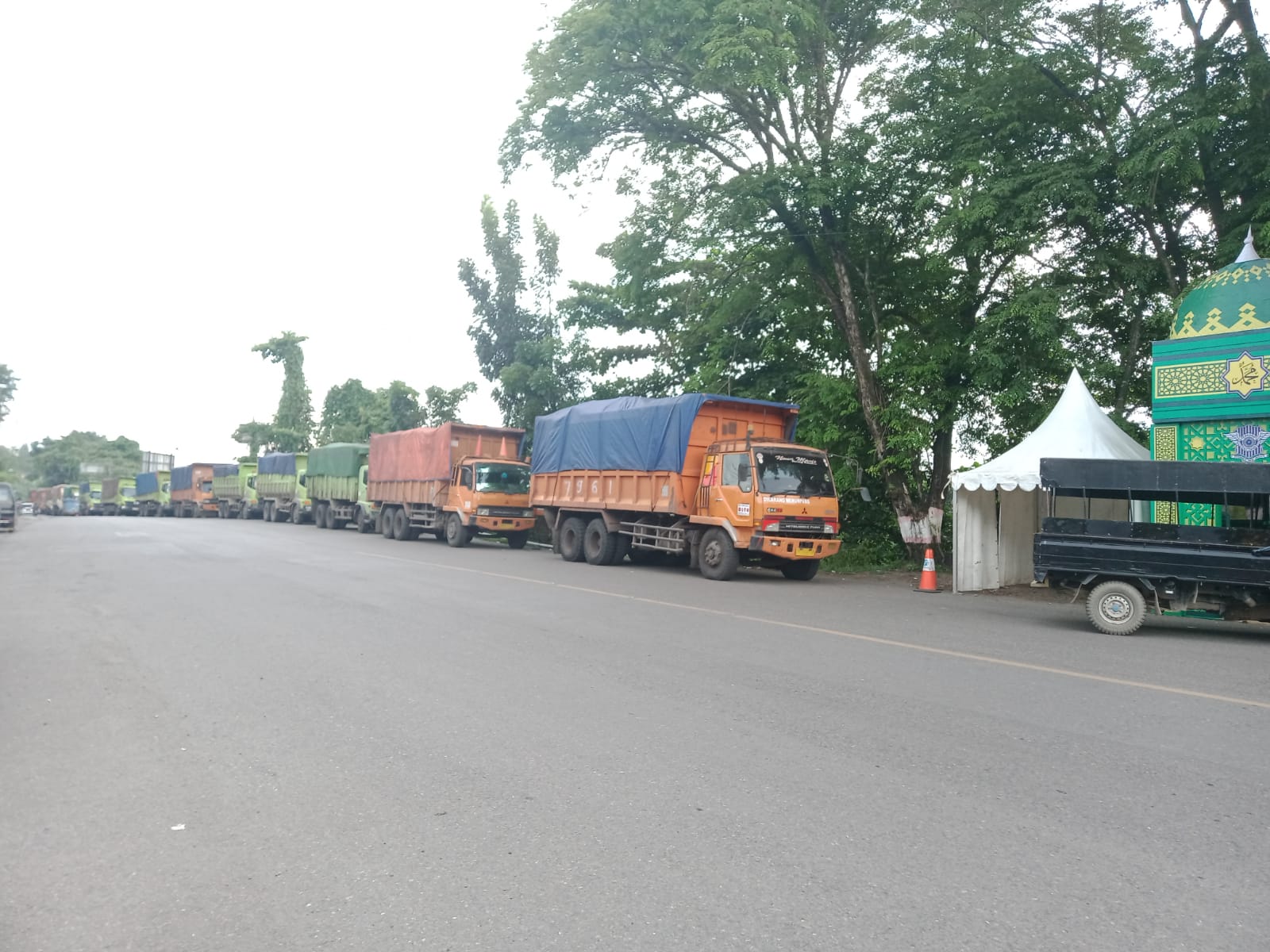 Jam Operasional Angkutan Barang Dibatasi