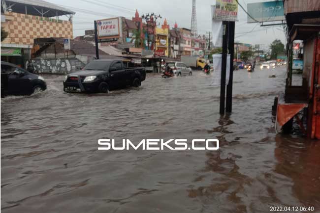 Hujan 6 Jam, Palembang Dikepung Banjir