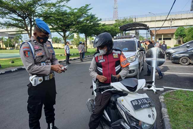 Propam Razia, Empat Polisi Terjaring