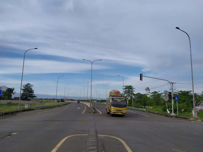 Jelang Lebaran, Volume Kendaraan di Tol Kayuagung-Palembang Mulai Meningkat