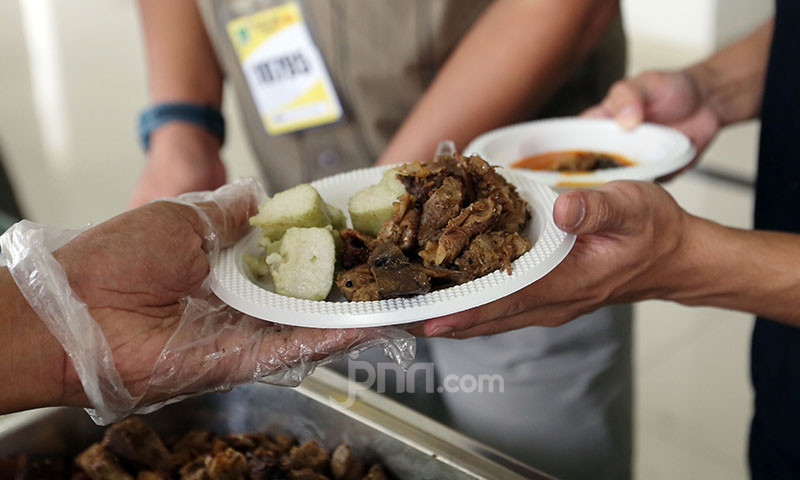 Makan Bersantan Saat Lebaran, 7 Penyakit Berbahaya Mengintai