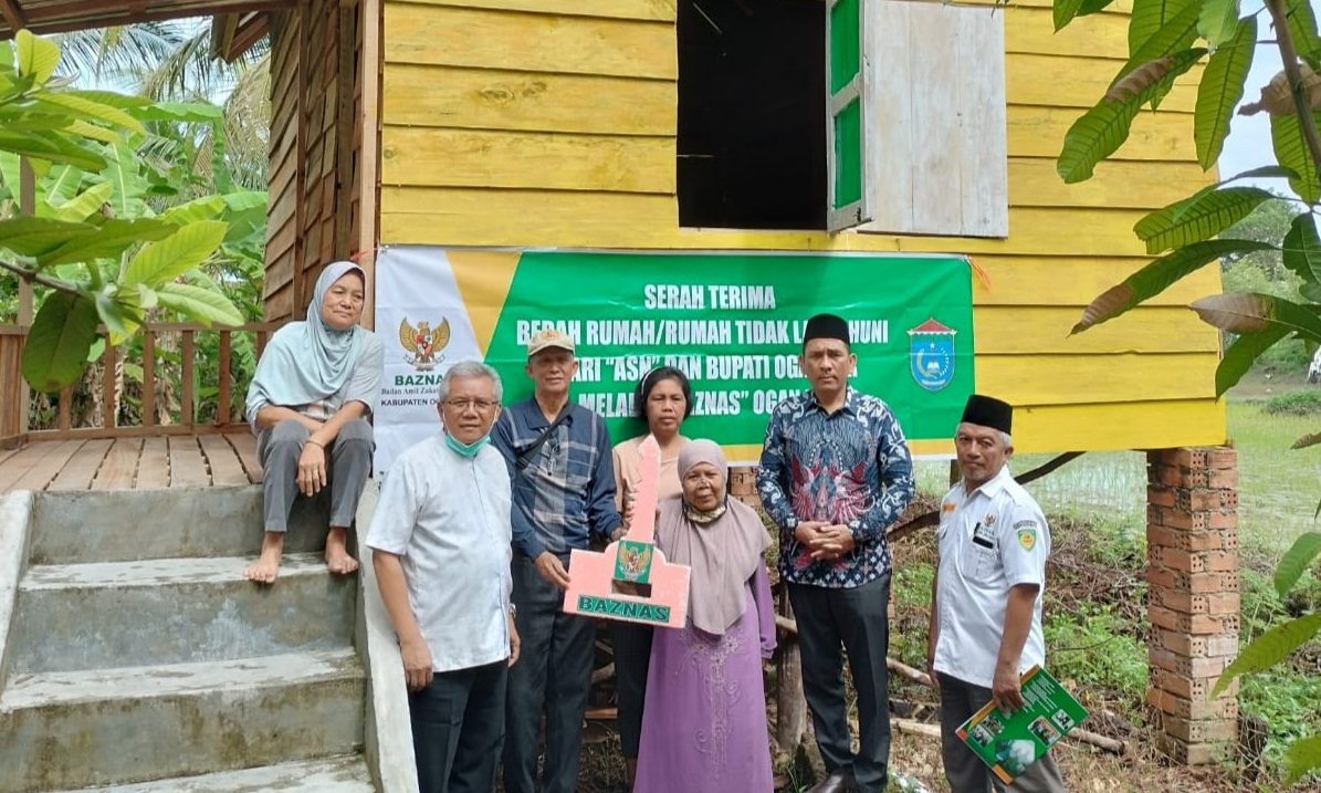 Selesai Dibedah, Baznas Ogan Ilir Serahkan Tiga Rumah ke Pemilik