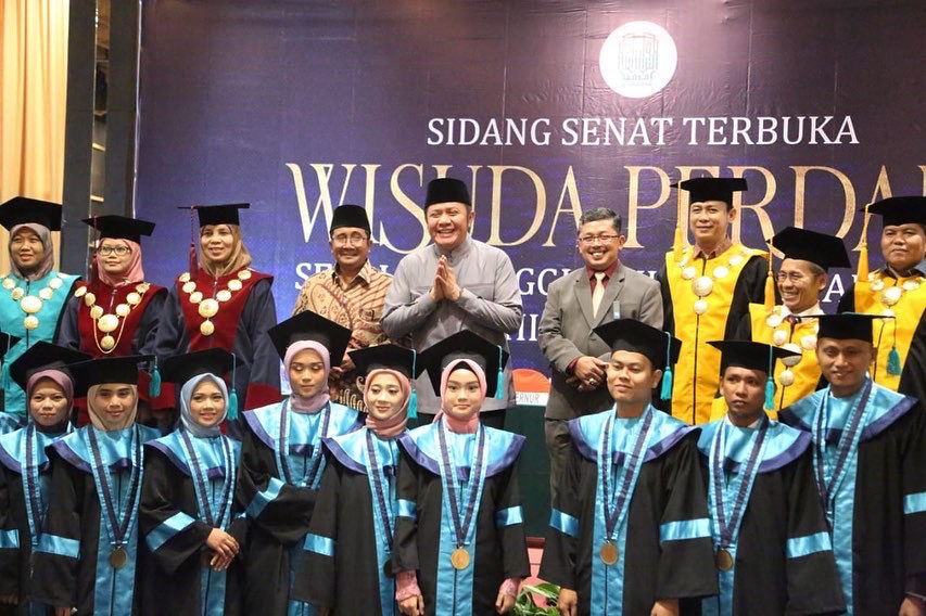 Gubernur Herman Deru Hadiri Wisuda Perdana STIQ Al-Lathifiyyah Palembang