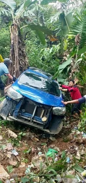 Mobil Kades Sedau Jaya OKU Selatan Masuk Jurang 60 meter di Kaur Bengkulu