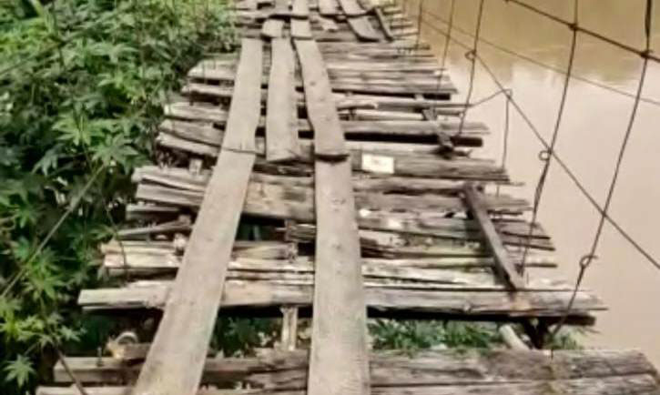 Jembatan Gantung Rusak, Warga Minta Perbaiki