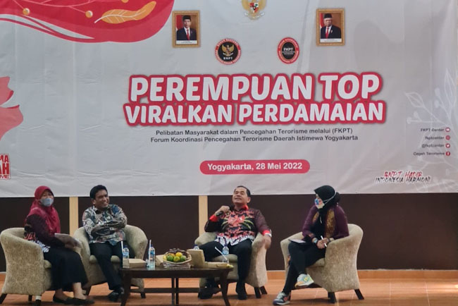 Perempuan TOP Viralkan Perdamaian