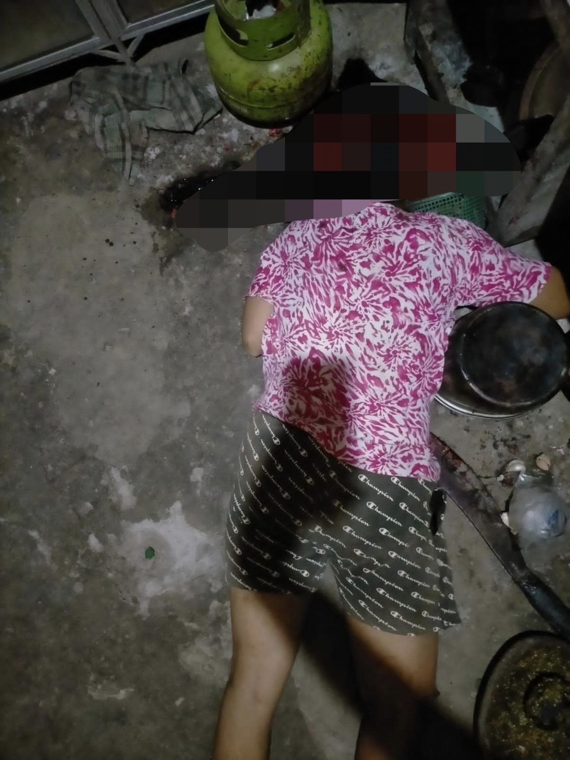 Jasad Wanita Bersimbah Darah Ditemukan Tergeletak di Dapur