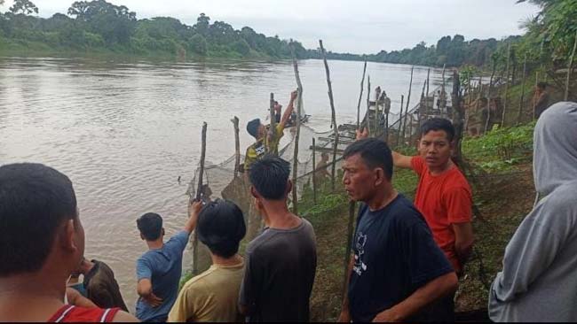 Terlepas saat Dimandikan, Bocah 3 Tahun Hanyut di Sungai Musi