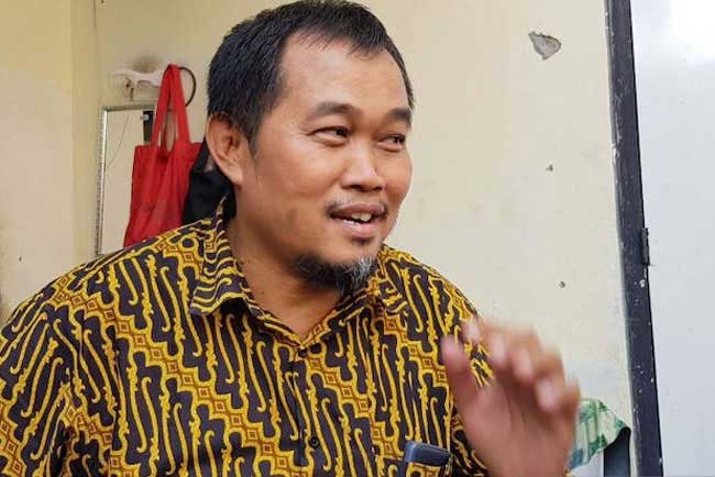 Penuhi Panggilan KPK, Boyamin Saiman Bawa Akta Perusahaan