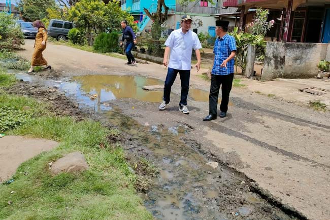 Tinjau Infrastruktur Jalan Kecamatan