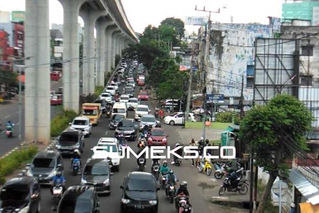 Jalan Utama di Palembang Mulai Padat
