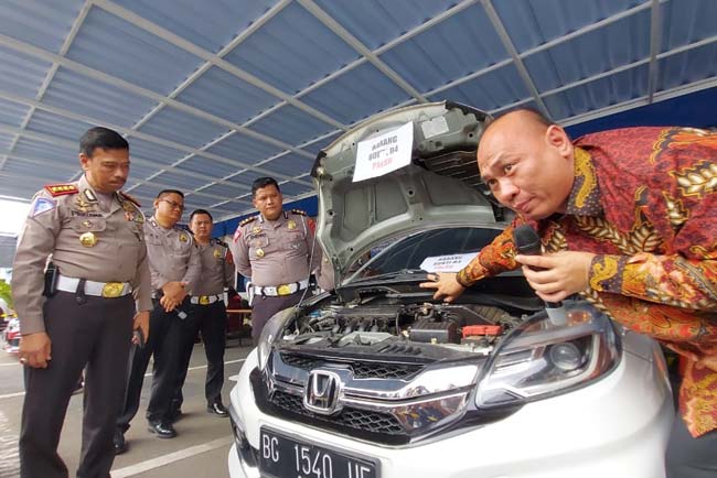 Polda Sumsel Amankan Honda Mobilio Bodong