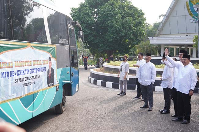 Plh Bupati Muara Enim Lepas 46 Orang Kafiah Menuju MTQ ke-29 di Palembang