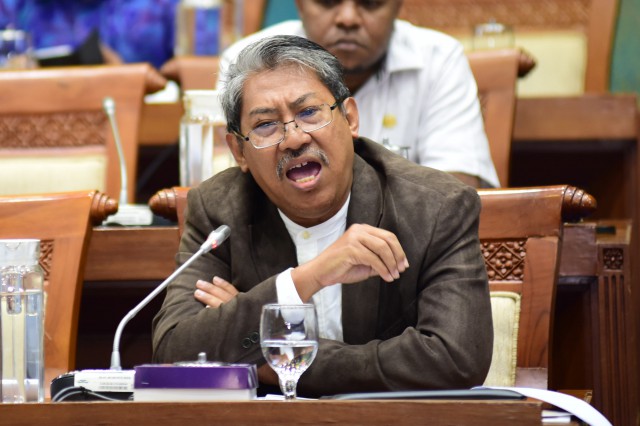 Anggota Komisi VII DPR RI Mulyanto; Tak Salah Netizen Gelari Luhut Sebagai Perdana Menteri