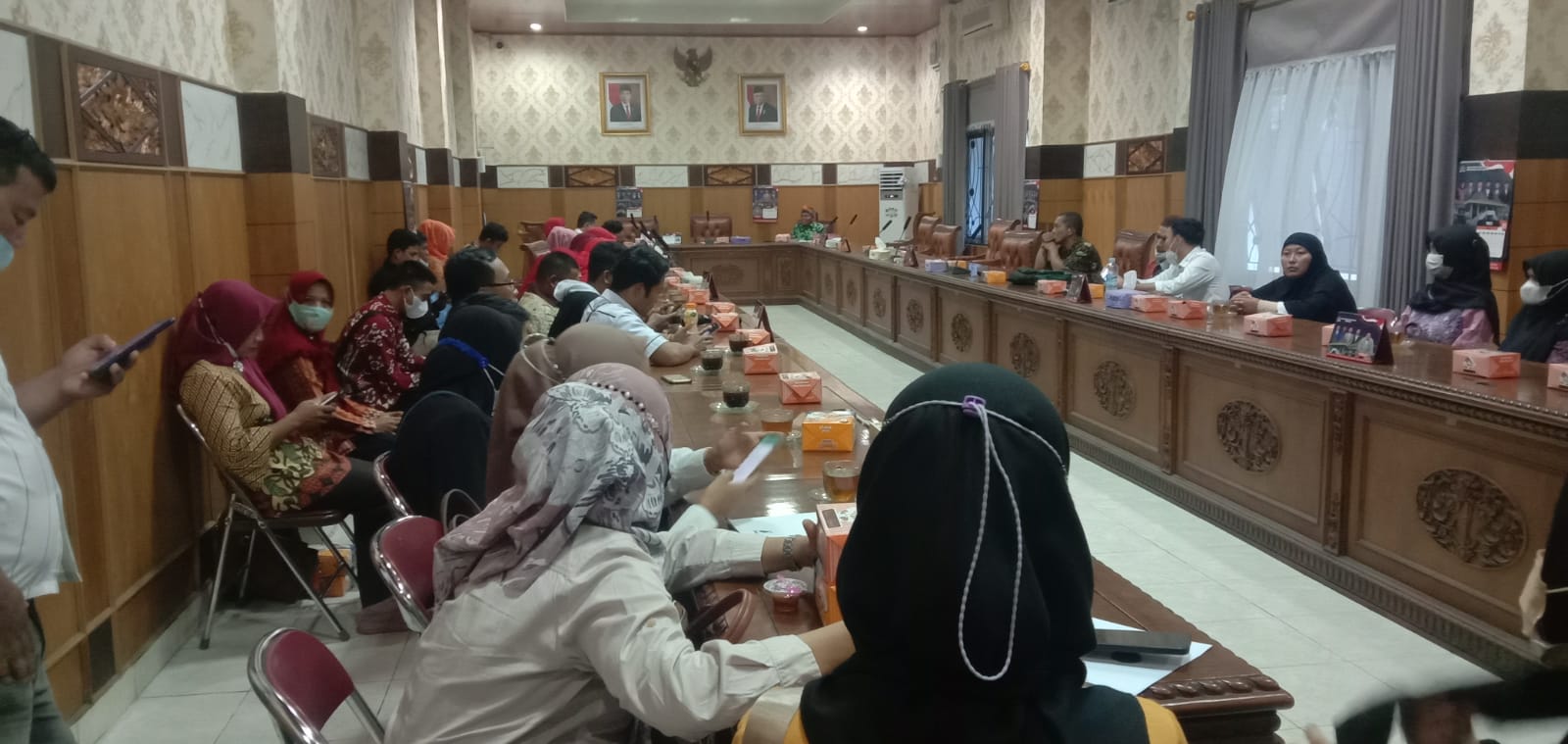 Pegawai PPPK Geruduk Kantor DPRD OKU