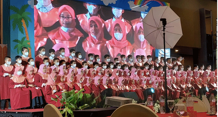 Haru dan Banga Warnai Wisuda Kelas VI dan Tahfizh SDIT Alfurqon Palembang