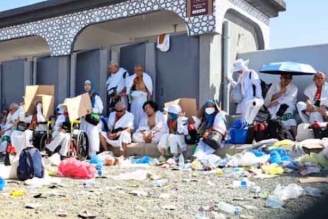 Kehausan di Muzdalifah, Terpaksa Minum Sisa Air dari Botol Buangan, Jadi Catatan untuk Perbaikan Tahun Depan
