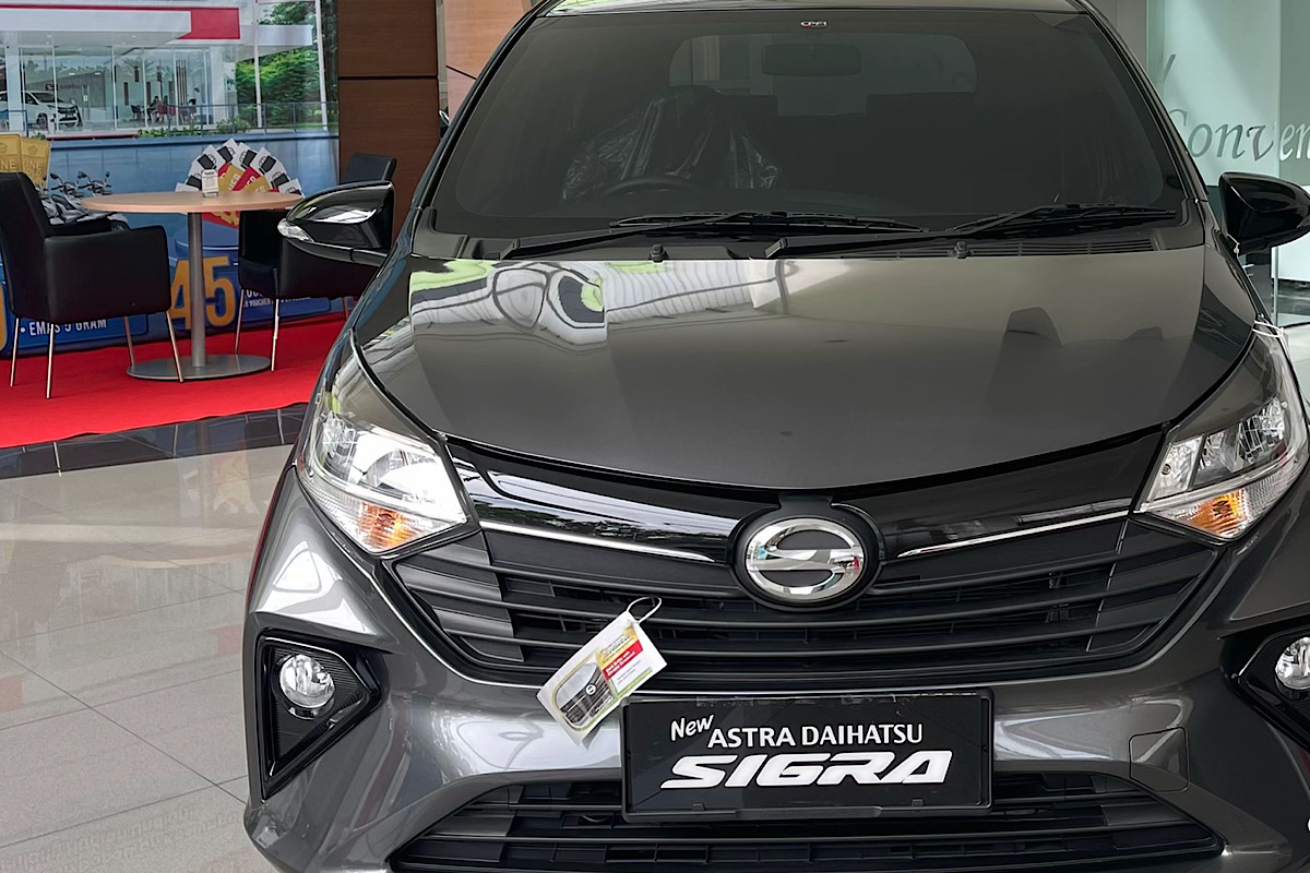 Simak, Ini Perbedaan Daihatsu Sigra dan Toyota Calya, si MPV Kembar Siam Disuka Pengemudi Taxol