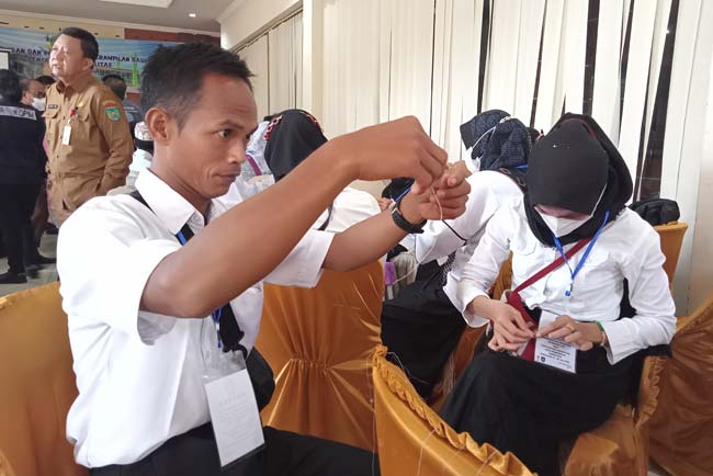 Rangkul Disabilitas, Olah Serat Daun Nanas Jadi Benang