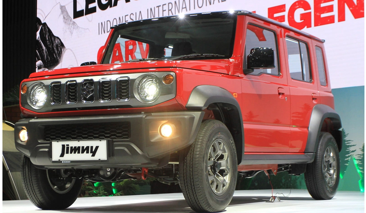 SUV Legendaris Suzuki Jimny 5 Pintu Resmi Mengaspal di IIMS 2024, Pilihan Off-Road Terbaik Indonesia