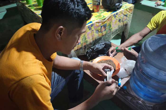 Rokok Mahal, Perokok Palembang Beralih ke Tingwe