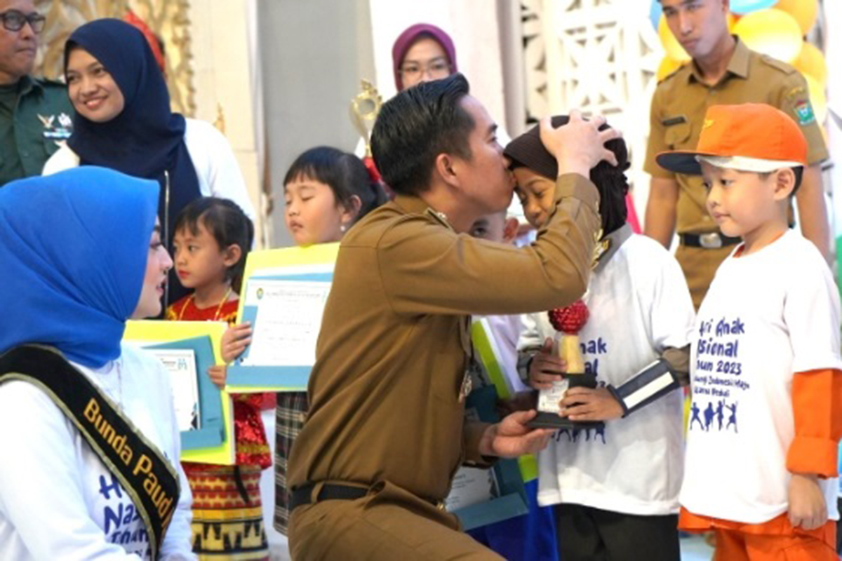 Berikan Semangat Kepada Anak-Anak, Kaffa Dorong Anak Agar Tumbuh Menjadi Insan Cerdas