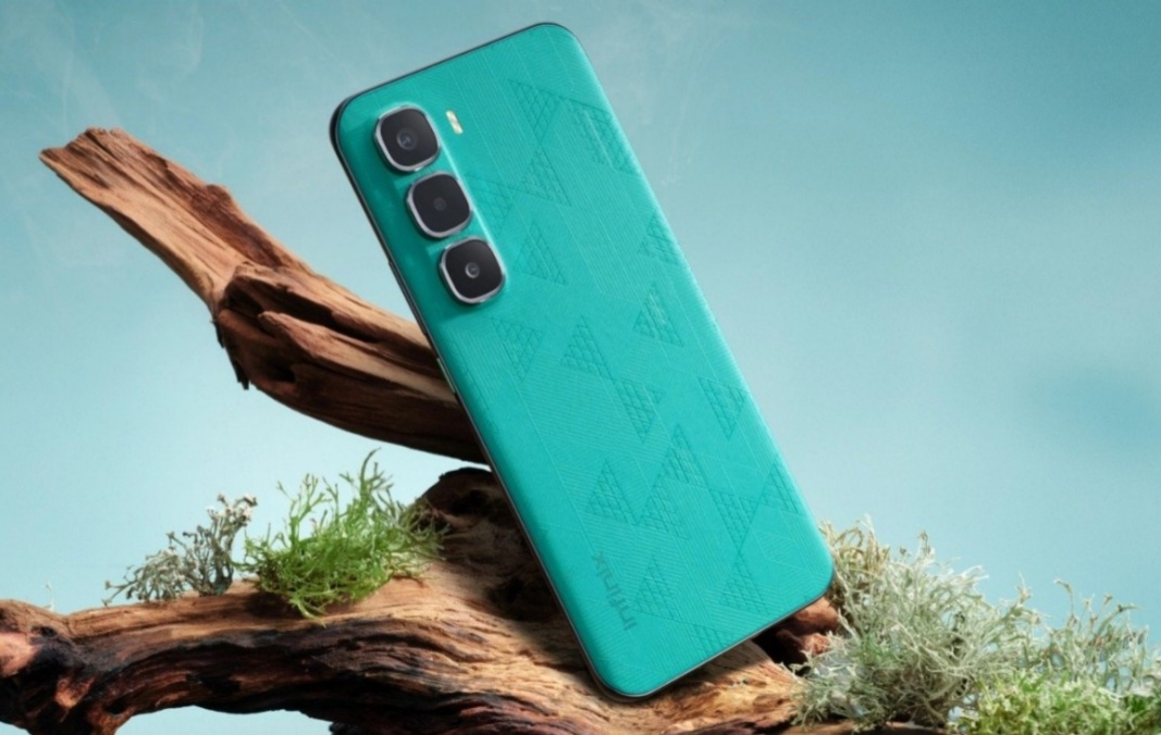 Infinix HOT 60 Pro+ Mengusung Desain Ramping dengan Sertifikasi IP64