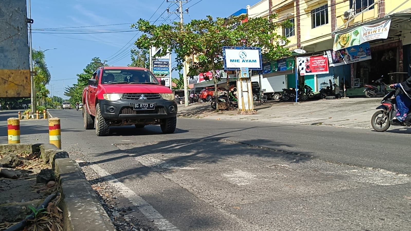 Jalan Sudirman Prabumulih, Keluhan Warga: Pucuk Gelap, Bawah Tebok