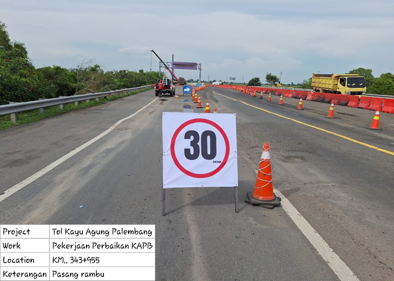 Pengendara Dihimbau Berhati-hati Jalan Tol Kayuagung - Palembang Terapkan Uji Coba Rekayasa Lalin