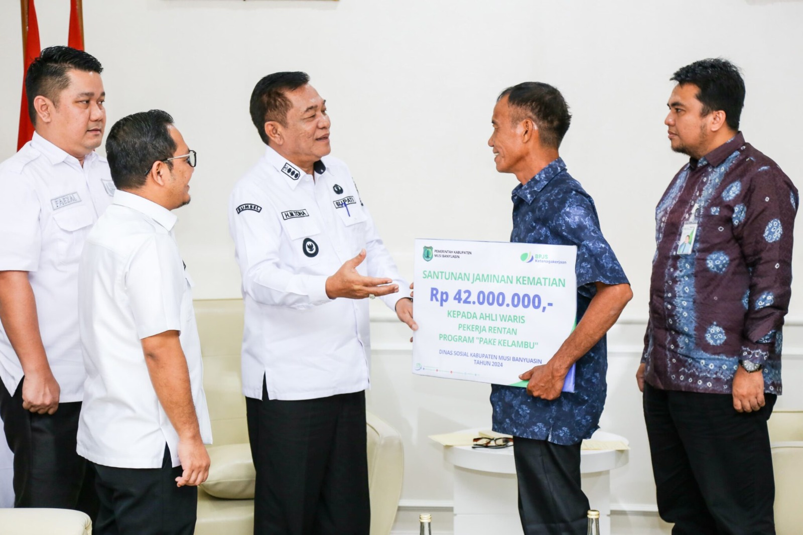Paket Kelambu, BPJS Ketenagakerjaan Salurkan Program Bantuan Santunan pada Pekerja Rentan