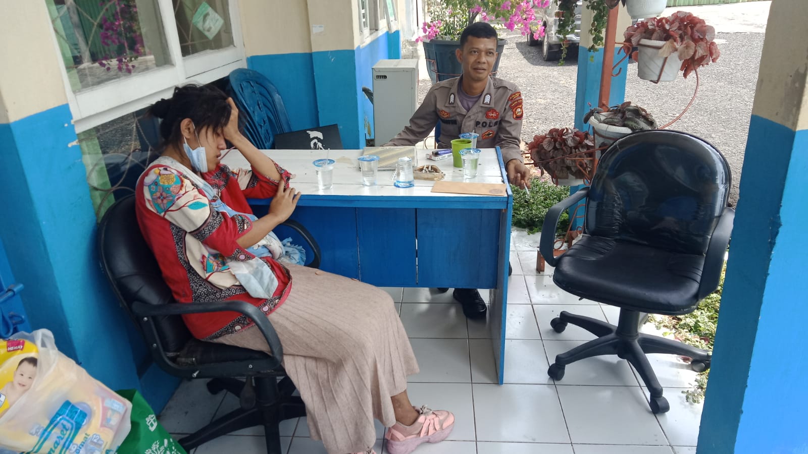 Diusir Suami, Berniat Pulang ke Tangsel, Ibu Muda dan Balita Usia 1 Tahun Terlantar di Lahat