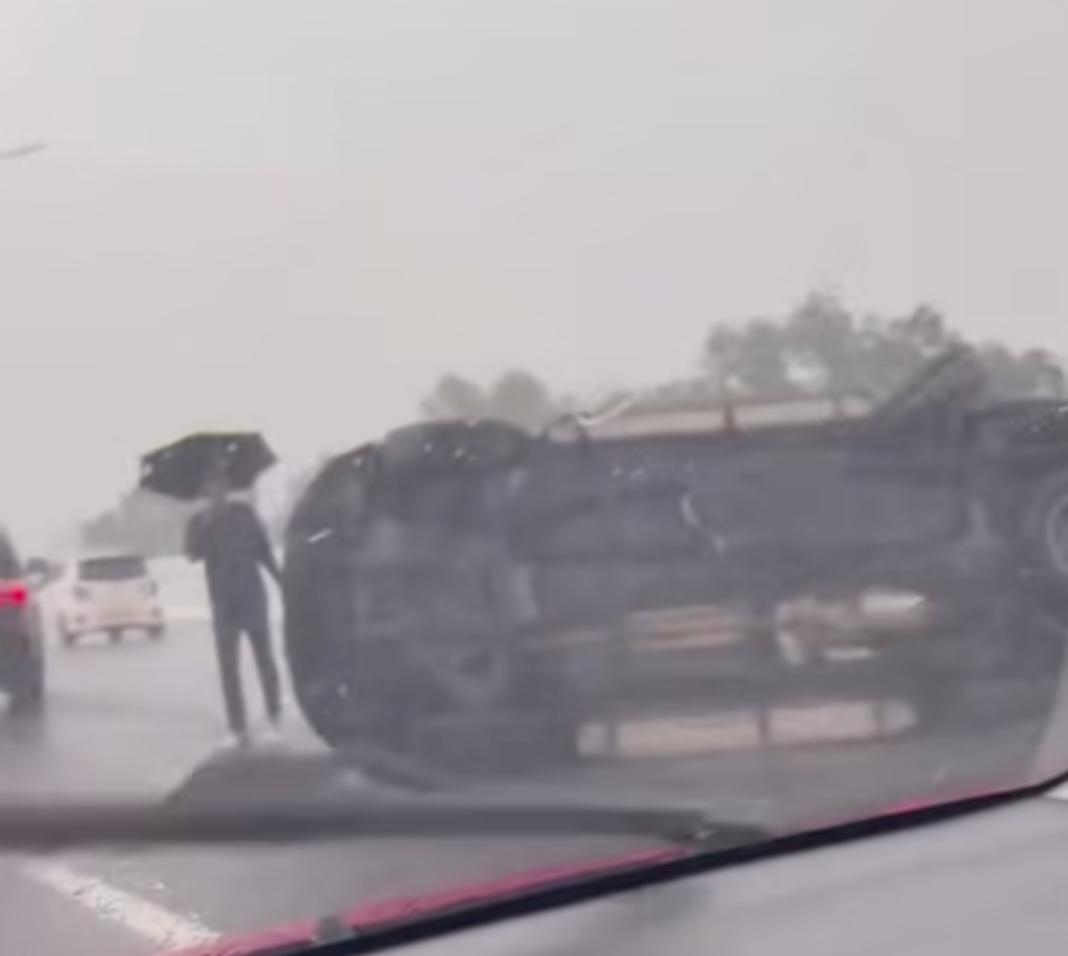 Kecelakaan Tunggal Toyota Fortuner di Tol Palindra, 2 Penumpang Hanya Alami Luka Ringan