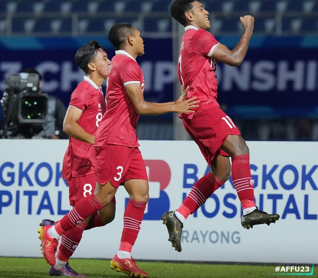 Thailand Frustrasi, Babak Pertama Indonesia Hajar dengan skor  3-1 di Semifinal AFF U-23