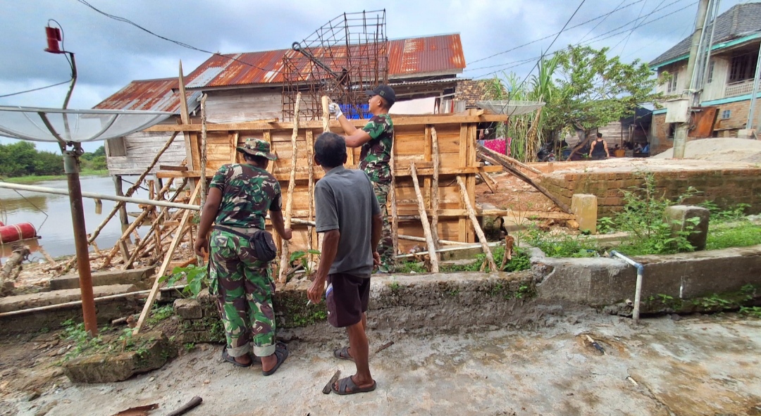 Pembangunan Jembatan Gantung Sungai Dabuk OKI di Tengah Tantangan Alam Terus Dikebut Kodim OKI 