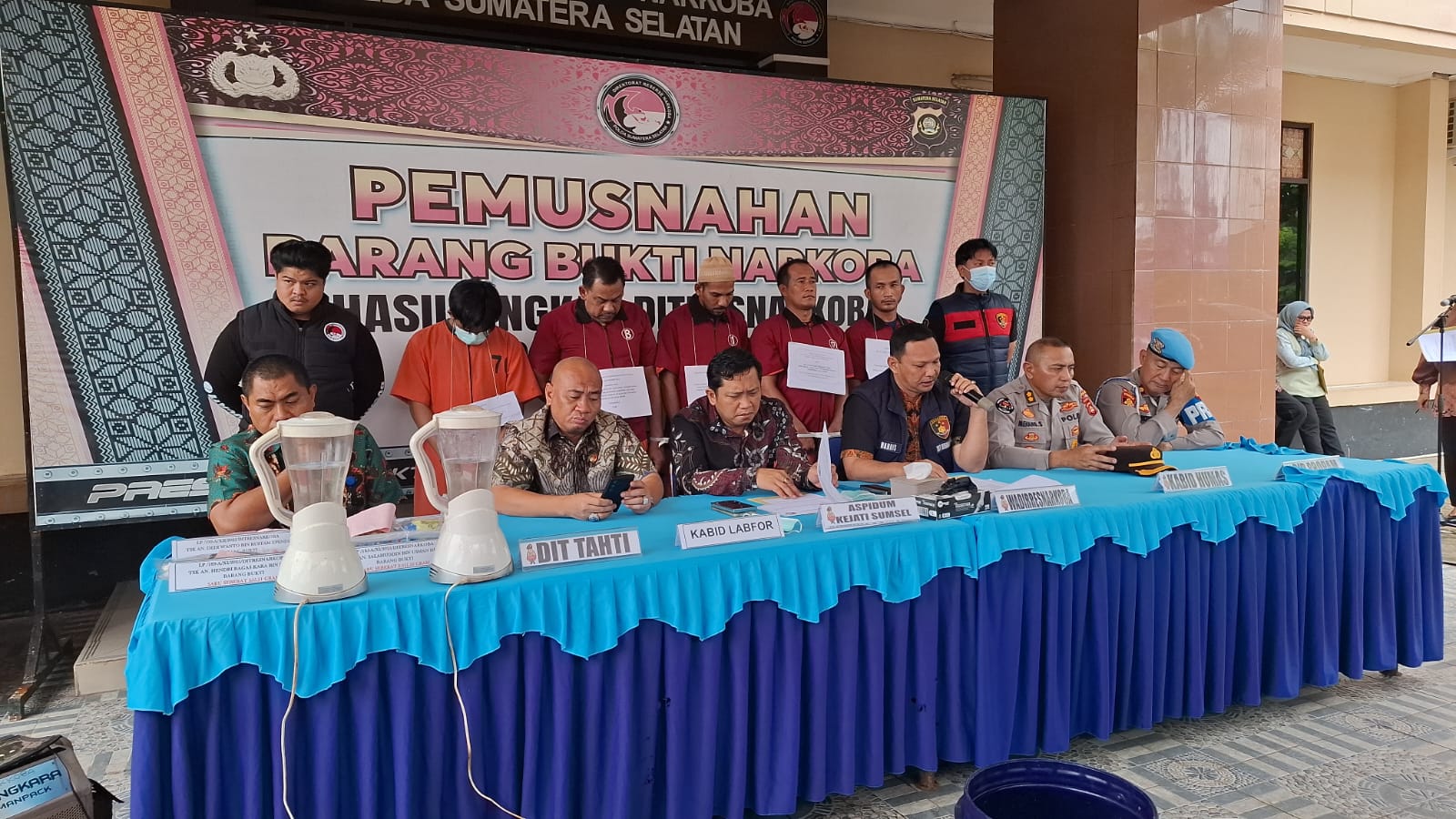 Ditresnarkoba Polda Sumsel Blender 2,6Kg Sabu dan Pil Ekstasi Jadi Jus, Selamatkan 26 Ribu Jiwa