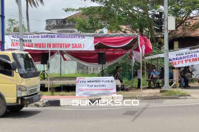 Ini Alasan Warga Kawasan Jembatan Musi IV Palembang Lakukan Demo