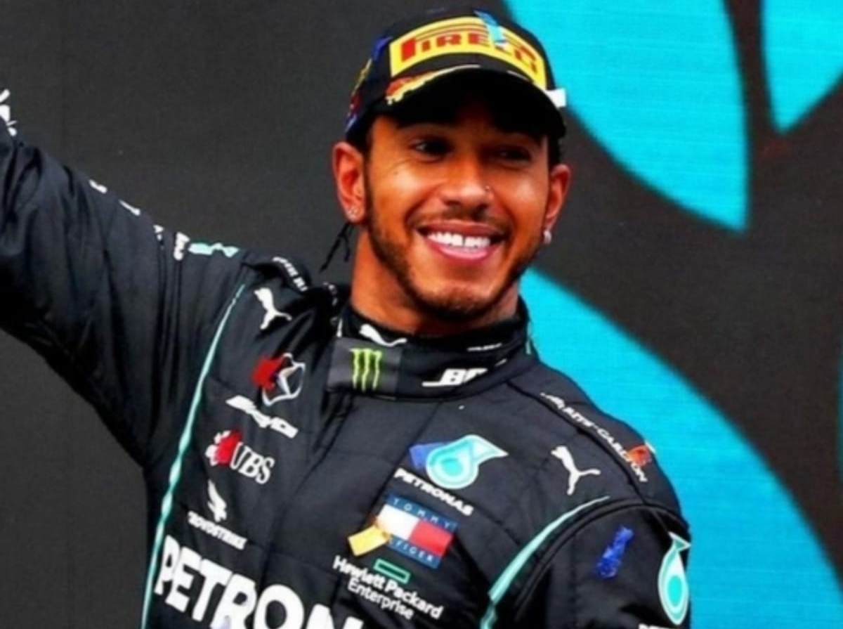 Lewis Hamilton Bergabung di Ferrari Hingga 2025, Segini Gaji Per Tahun
