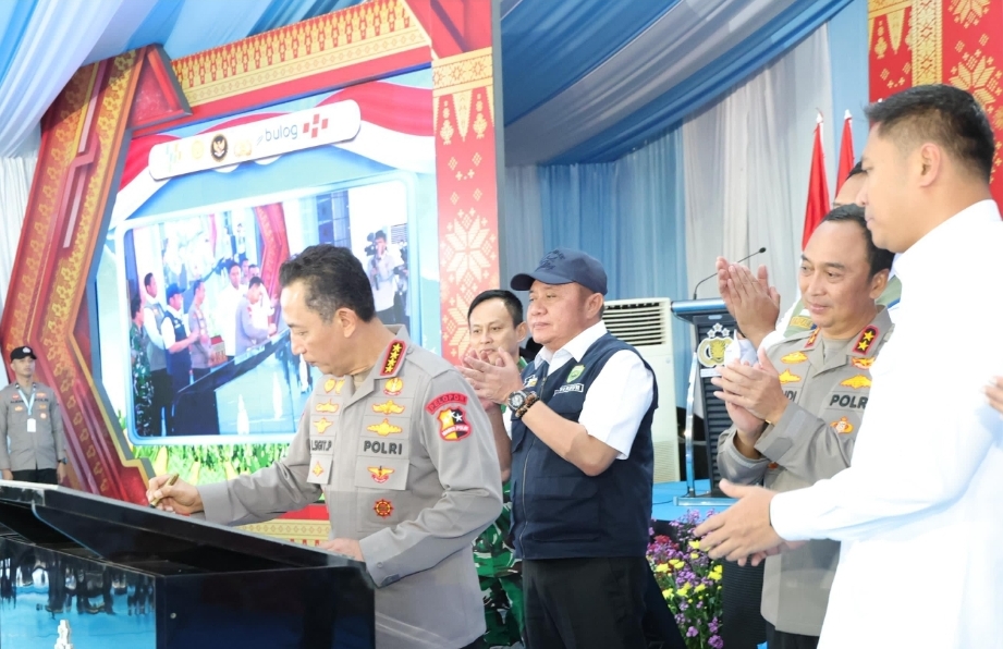 Polri Gandeng Mandiri, BRI, BNI, dan BTN Salurkan KUR untuk Petani Jagung