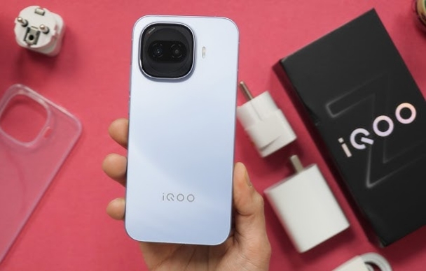 Ponsel Flagship iQOO Z11 Usung Kapasitas Baterai Besar 9.020 mAh dengan Performa Solid