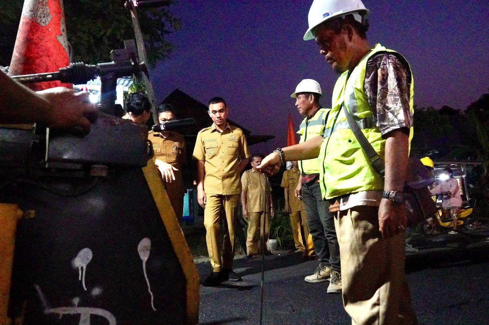 Bupati OKI Buka Keran Dana Bangub, Rp30 Miliar untuk Perbaikan Jalan Tulung Selapan