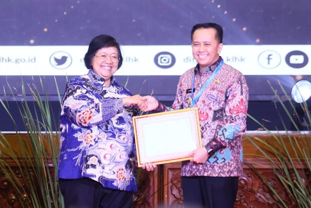 Gubernur Sumsel Terima Penghargaan Proklim 2023 dari Menteri LHK