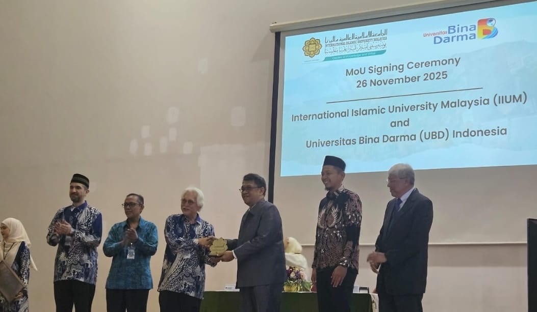 Universitas Bina Darma Perluas Kerja Sama Global Lewat MoU dengan IIUM di Kuala Lumpur
