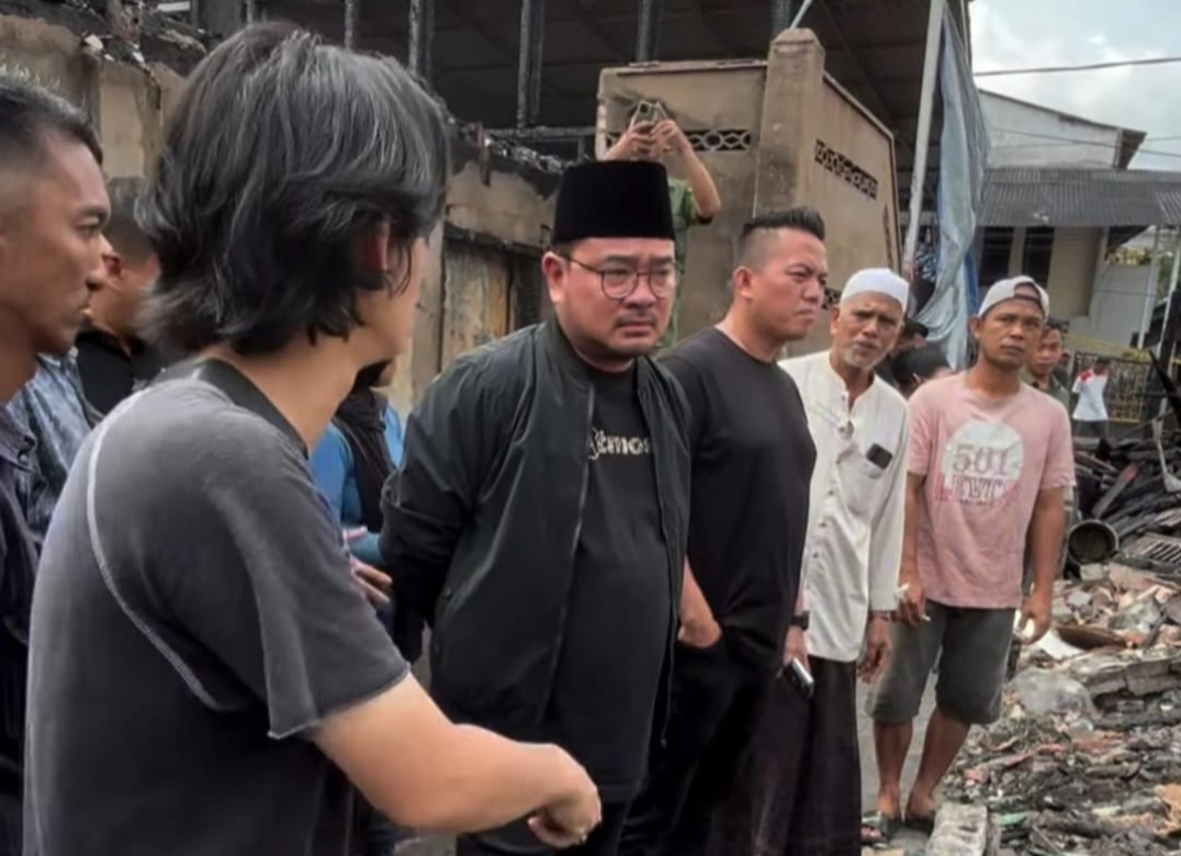 Wakil Walikota Palembang Peraih Suara Terbanyak Prima Salam Sambangi Korban Kebakaran di 10 Ulu