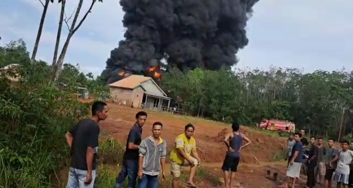 Tempat Penimbunan BBM di Muara Enim Kembali Terbakar
