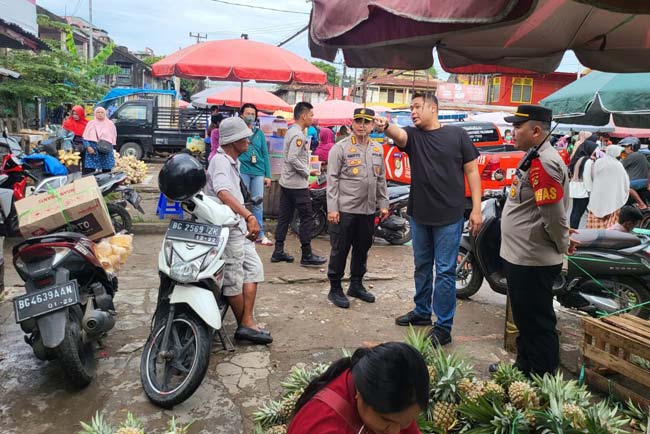 Kapolrestabes Palembang Datangi TKP, Janji Kejar Pelaku Penembak Pedagang Ayam Pasar 10 Ulu 